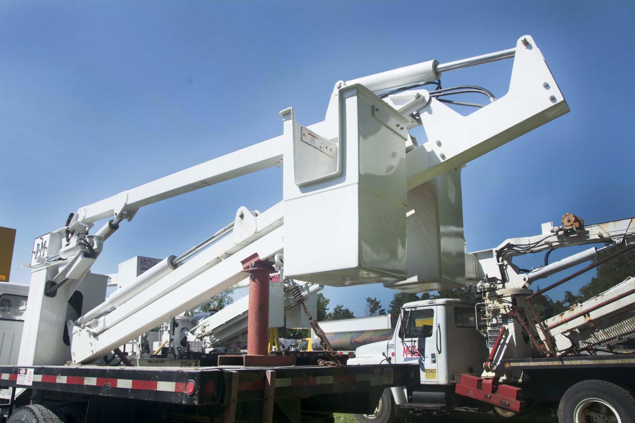 19' 6" Underbridge Inspection UnitUnderbridge and Aerial Access